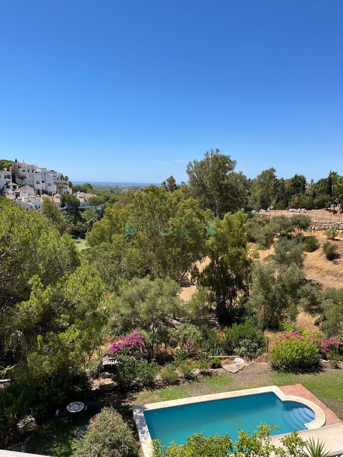 Villa for sale in Benahavis