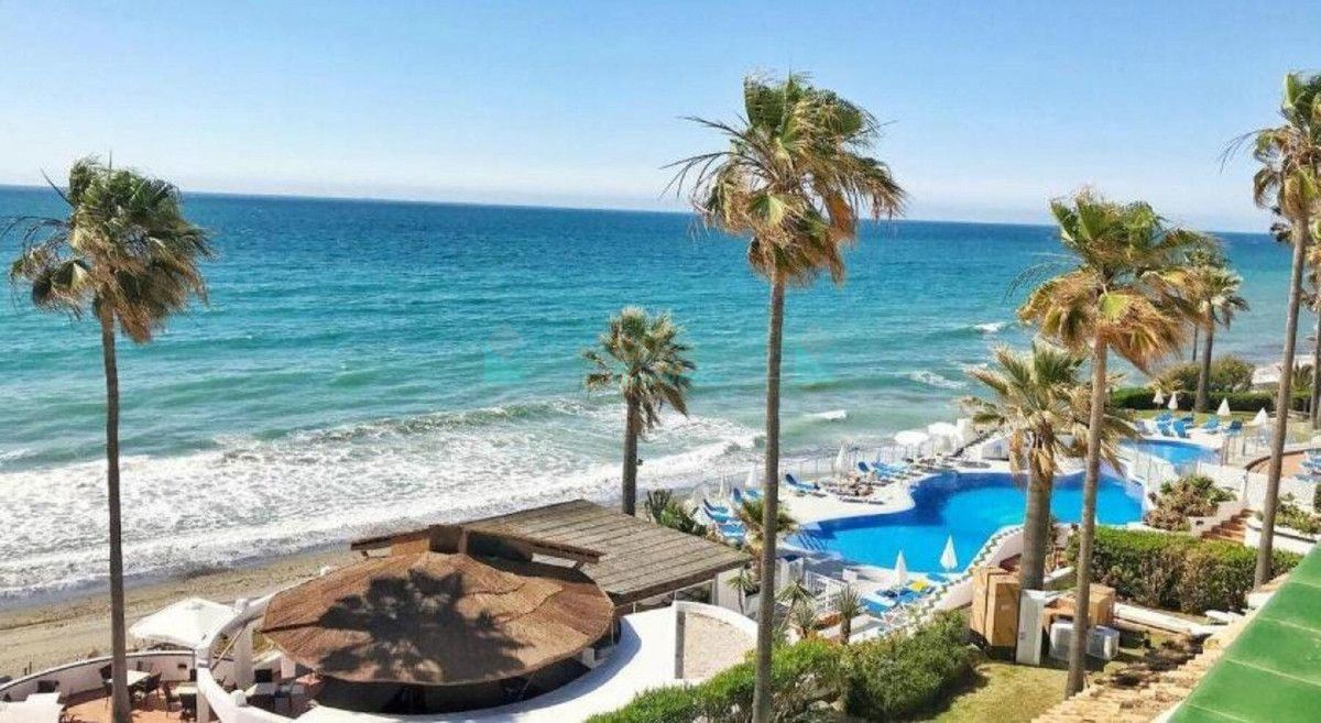 Apartment for sale in Estepona