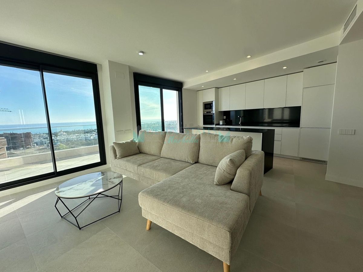 Penthouse for rent in Selwo, Estepona