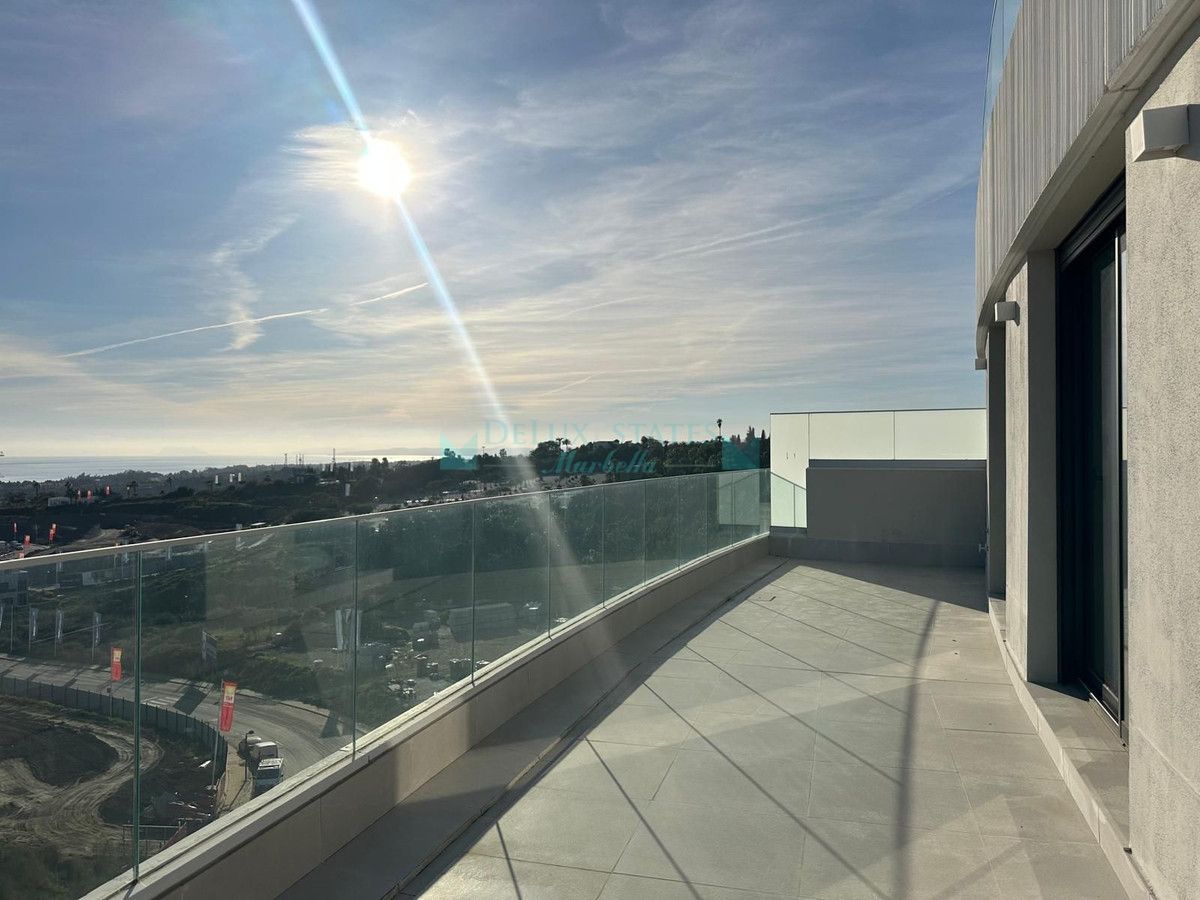 Penthouse for rent in Selwo, Estepona