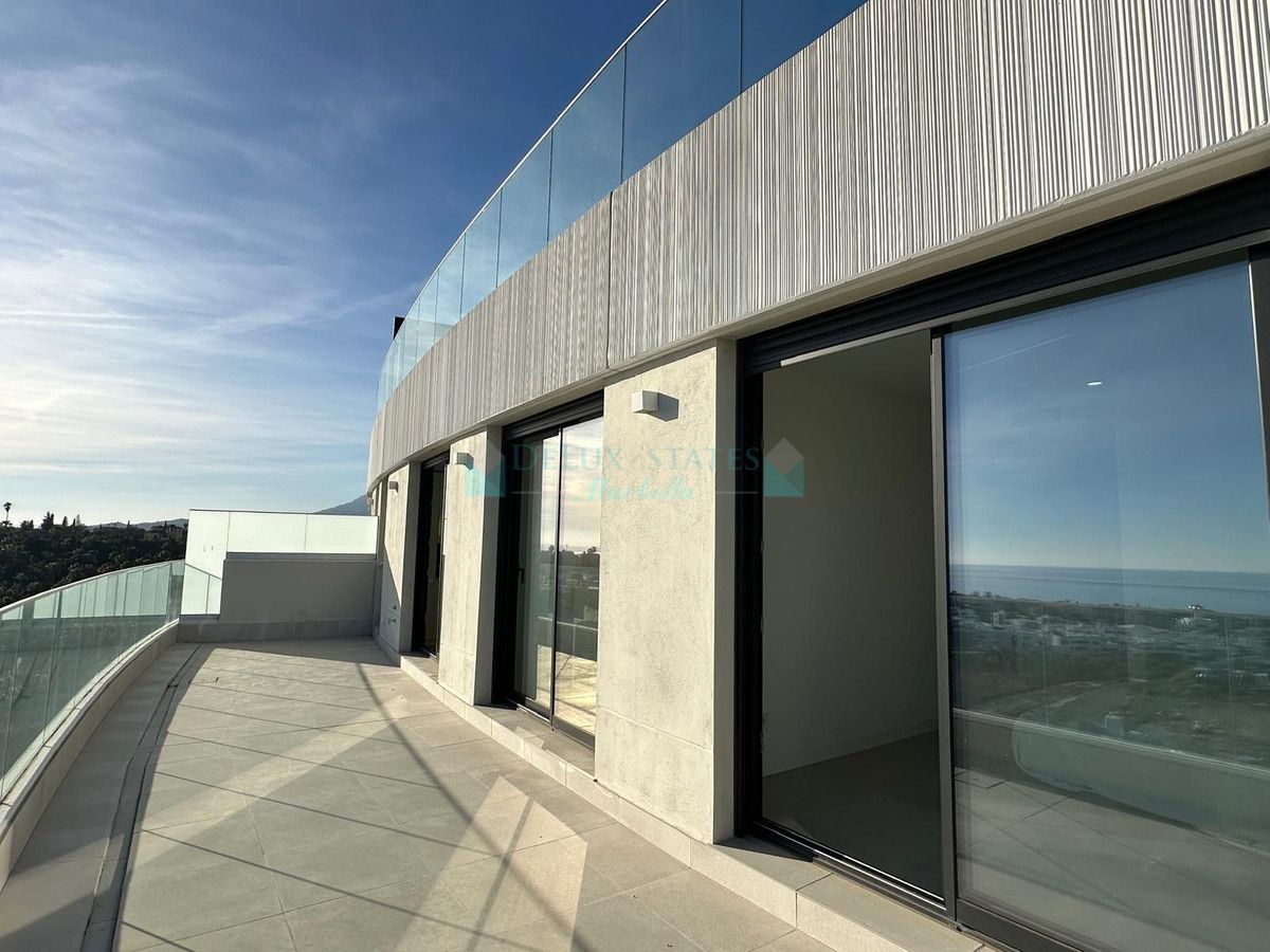 Penthouse for rent in Selwo, Estepona