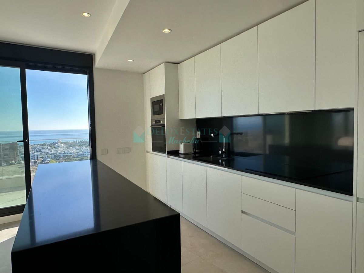 Penthouse for rent in Selwo, Estepona