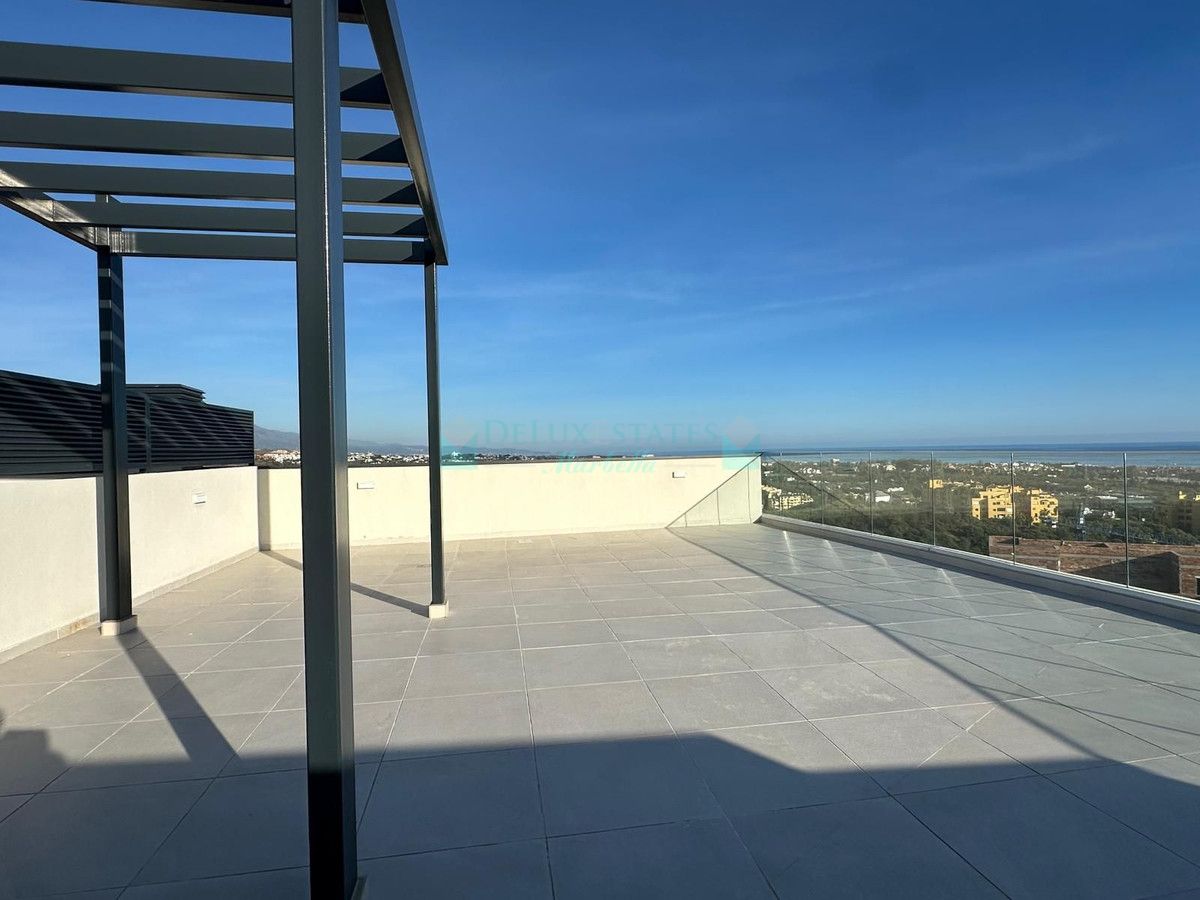 Penthouse for rent in Selwo, Estepona