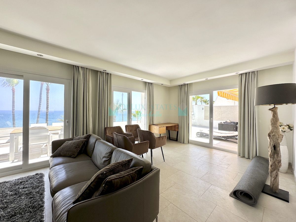 Penthouse for sale in Estepona