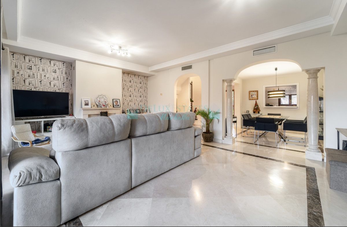 Semi Detached Villa for sale in Estepona