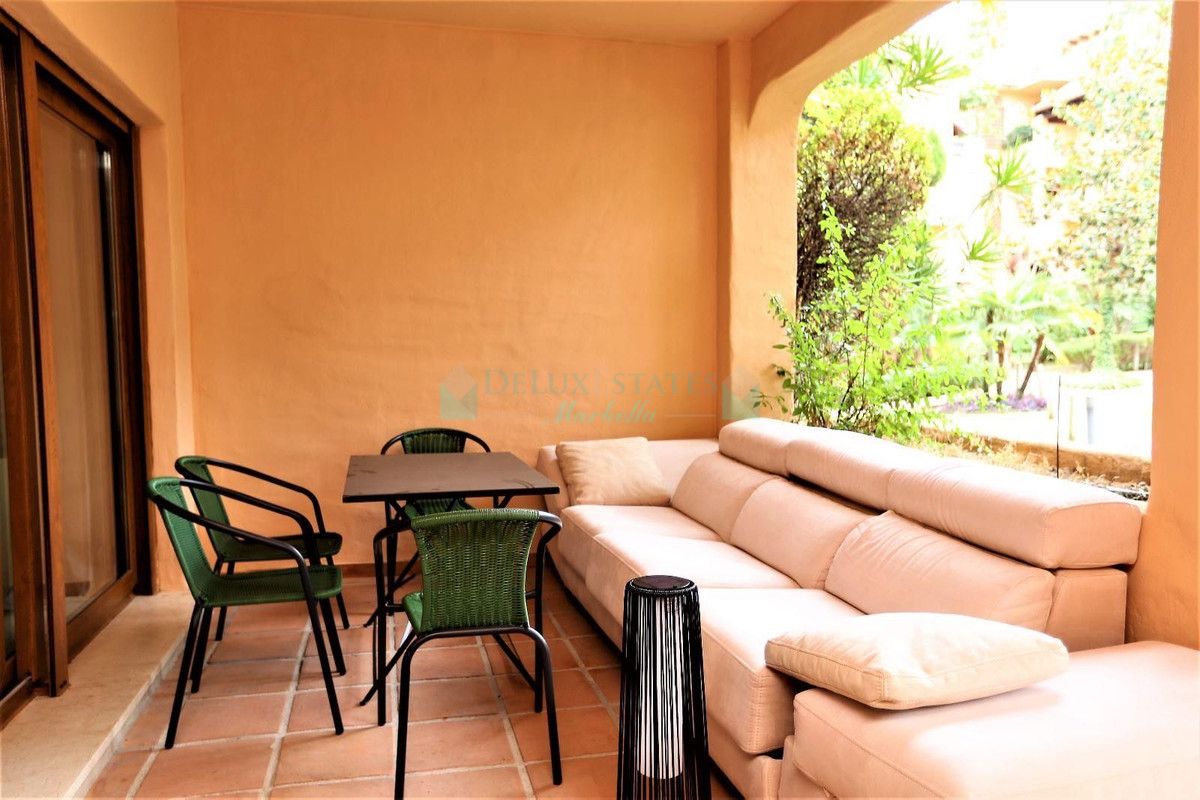 Ground Floor Apartment for rent in El Paraiso, Estepona