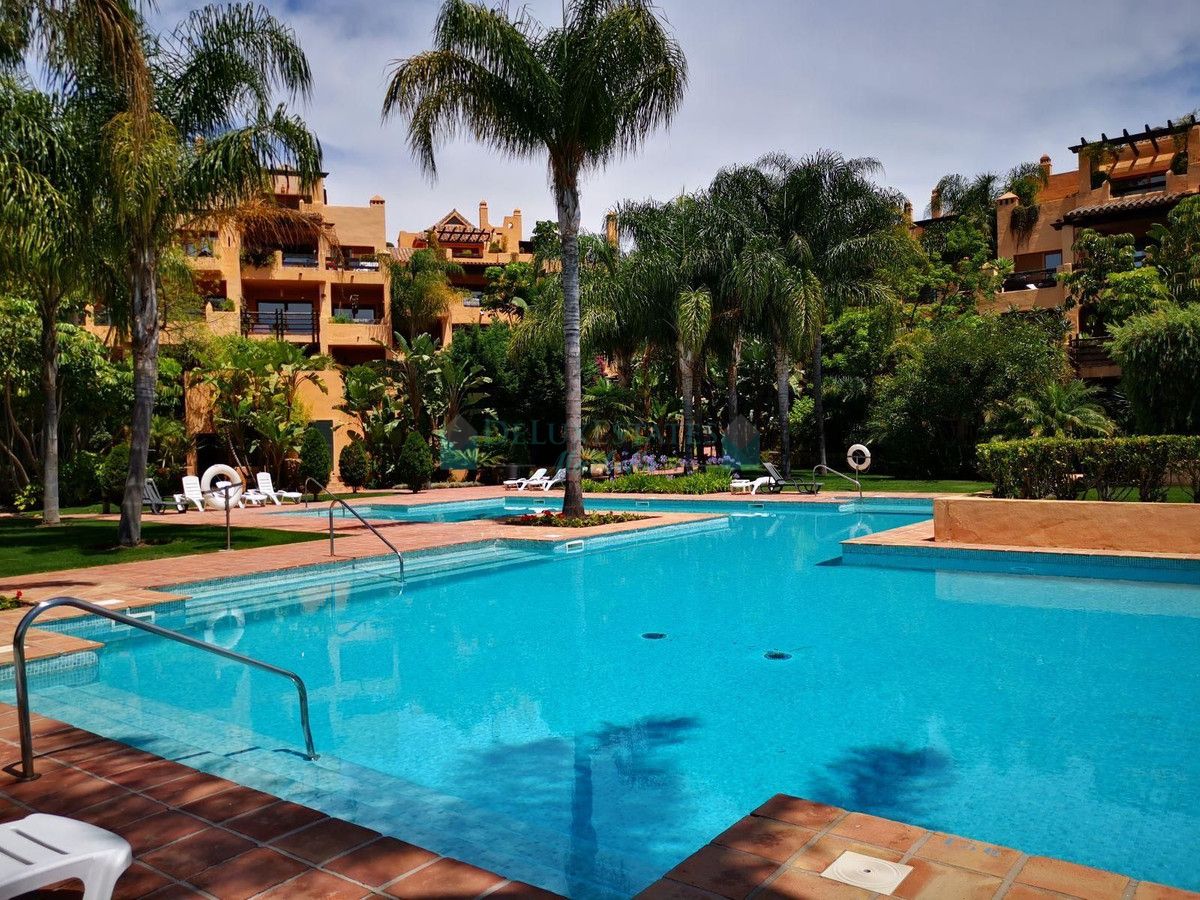 Ground Floor Apartment for rent in El Paraiso, Estepona