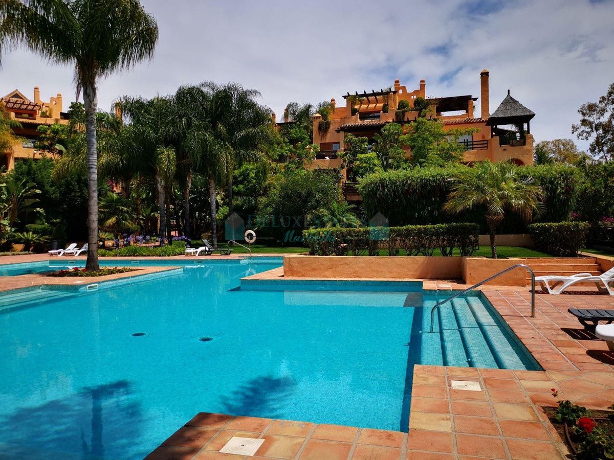 Ground Floor Apartment for rent in El Paraiso, Estepona