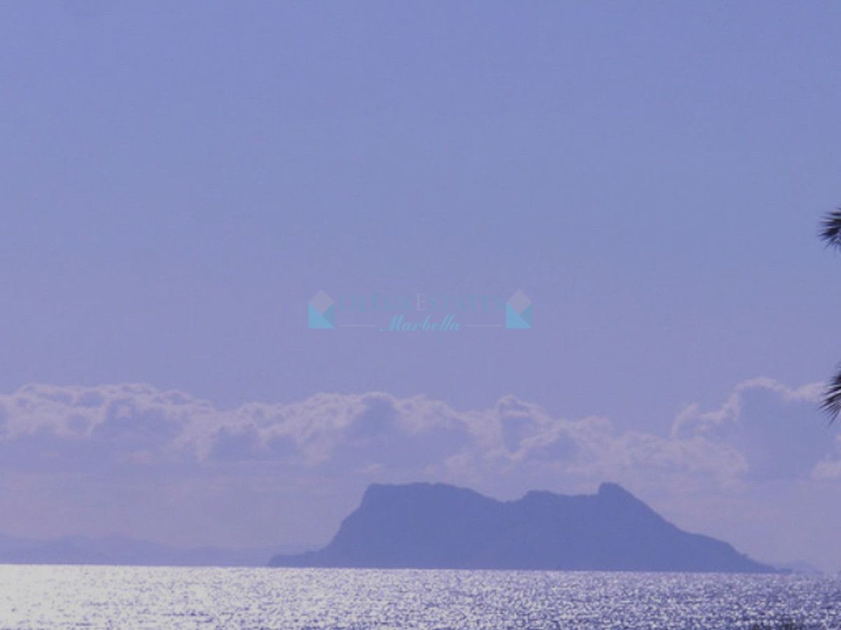 Penthouse for sale in Estepona