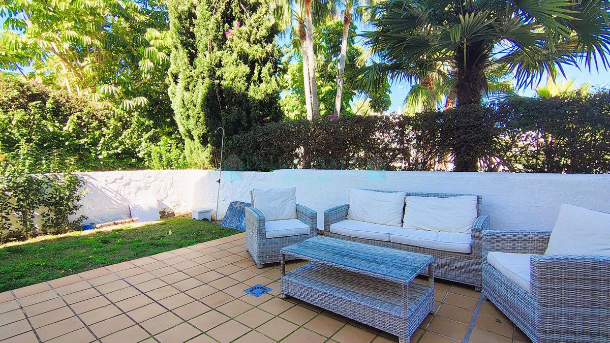 Apartamento Planta Baja en venta en Selwo, Estepona
