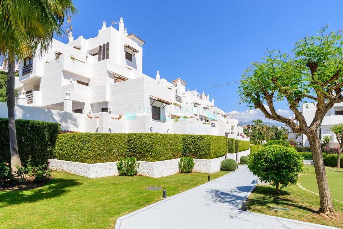 Apartamento Planta Baja en venta en Selwo, Estepona