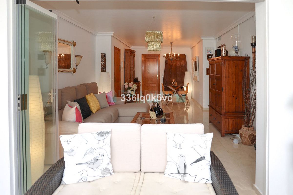 Ground Floor Apartment for sale in Benahavis
