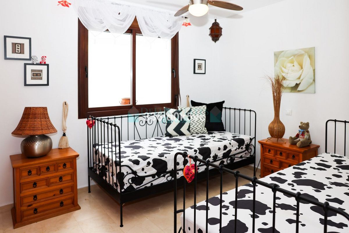 Ground Floor Apartment for sale in Benahavis