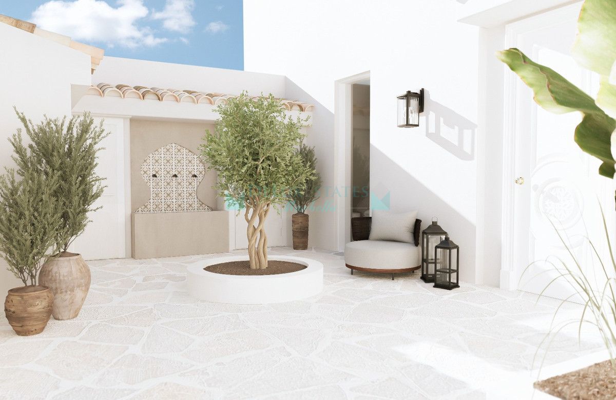 Town House for sale in Nueva Andalucia