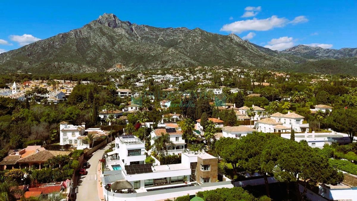 Villa for sale in Marbella Golden Mile