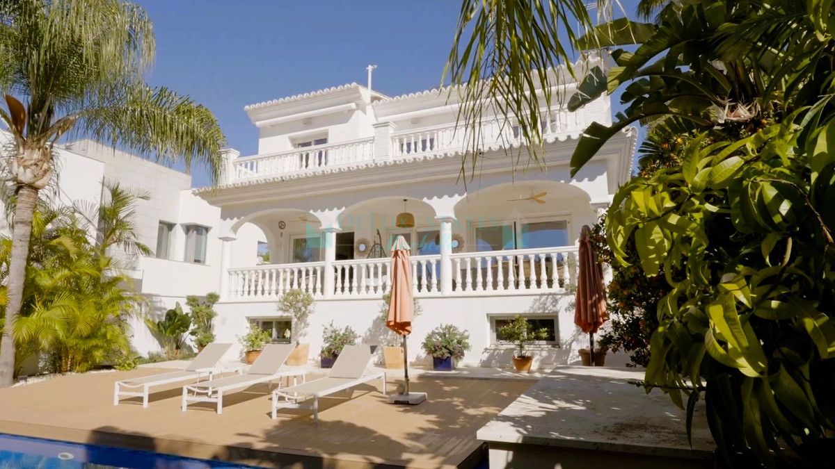 Villa for sale in Marbella Golden Mile