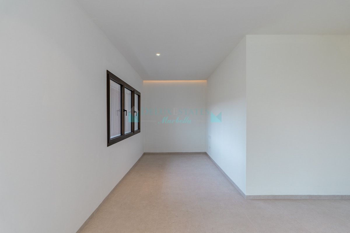 Apartamento en venta en Benahavis