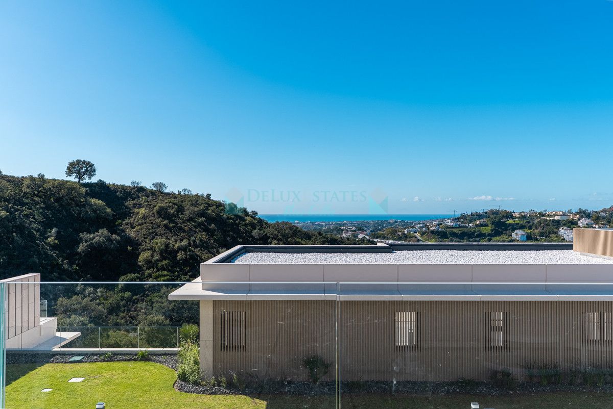 Apartment for sale in Benahavis