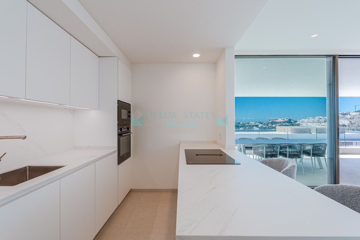 Apartment for sale in Benahavis
