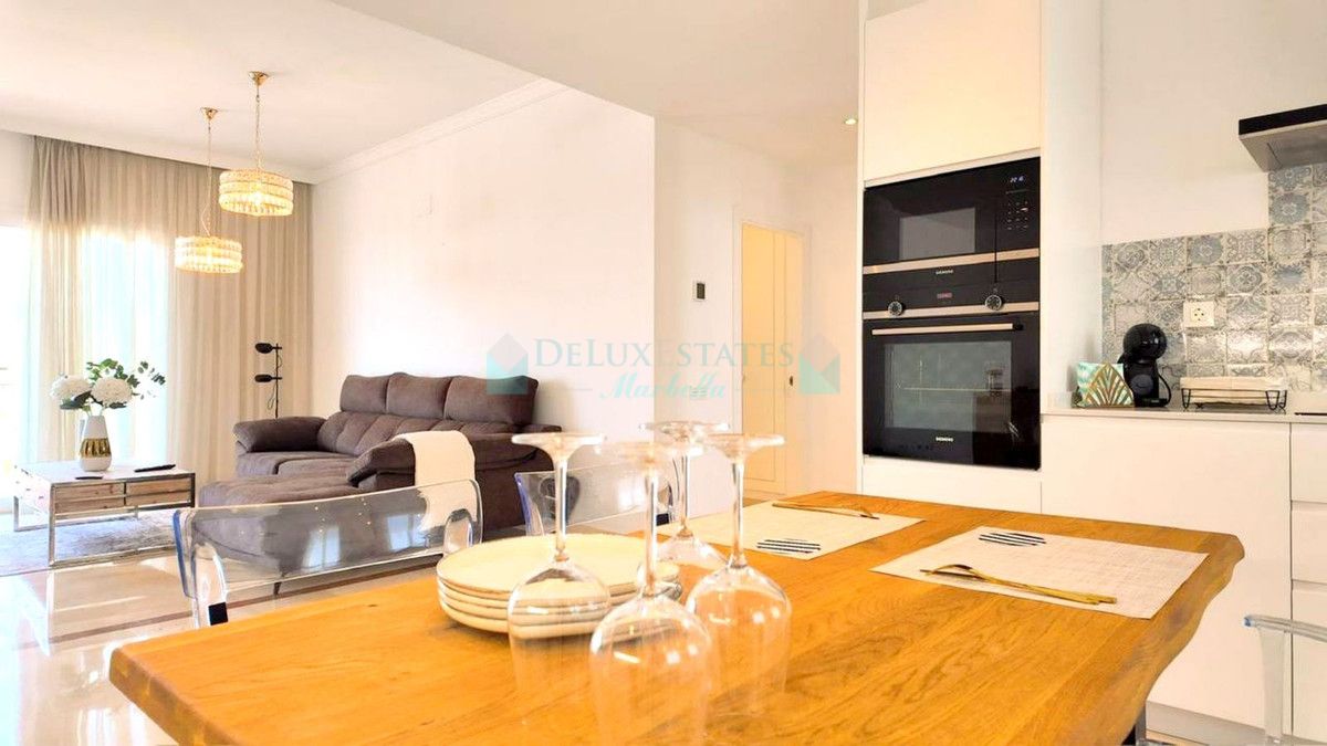 Penthouse for rent in El Paraiso, Estepona