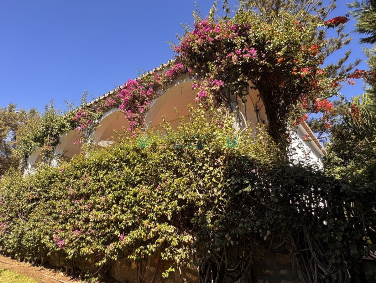 Villa for sale in Marbesa, Marbella East