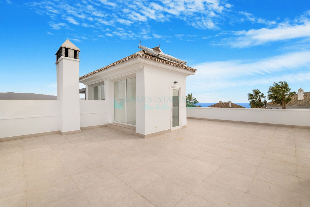 Semi Detached Villa for sale in La Mairena, Marbella East