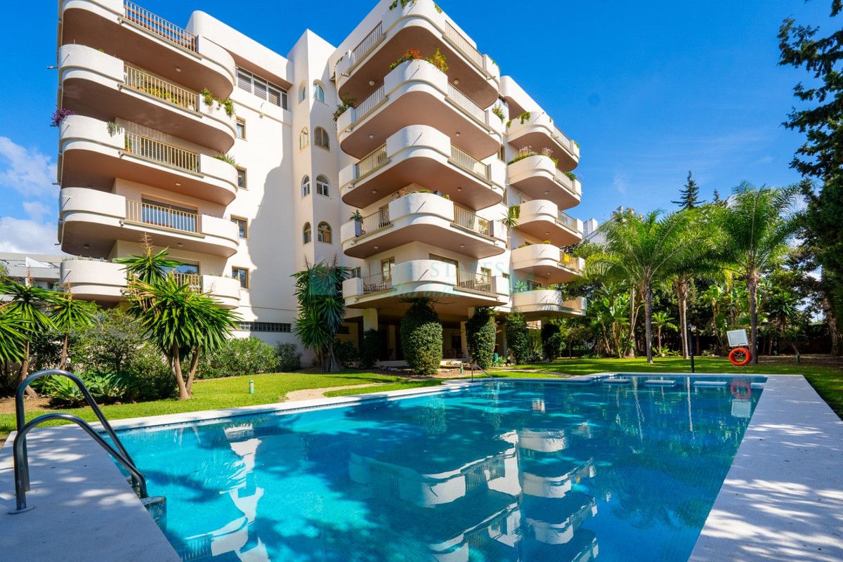 Apartamento en venta en Nueva Andalucia