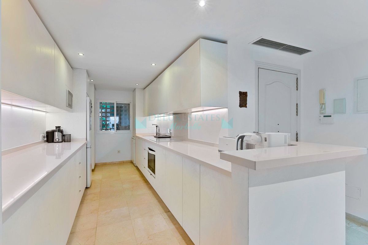 Ground Floor Apartment for sale in Sierra Blanca, Marbella Golden Mile