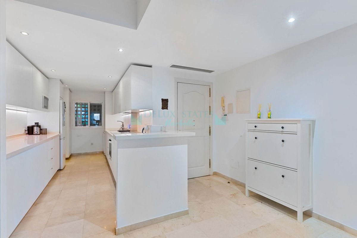 Ground Floor Apartment for sale in Sierra Blanca, Marbella Golden Mile