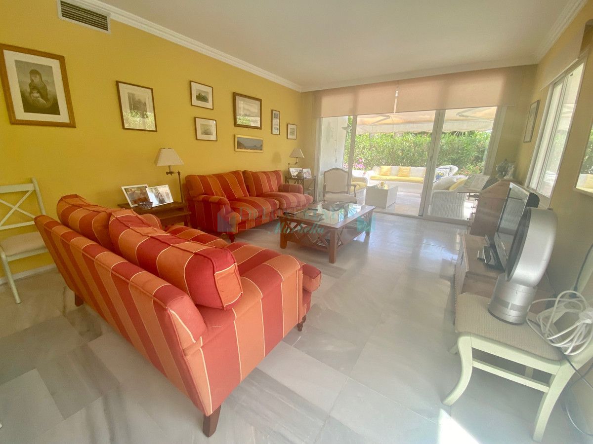 Apartamento Planta Baja en venta en Estepona