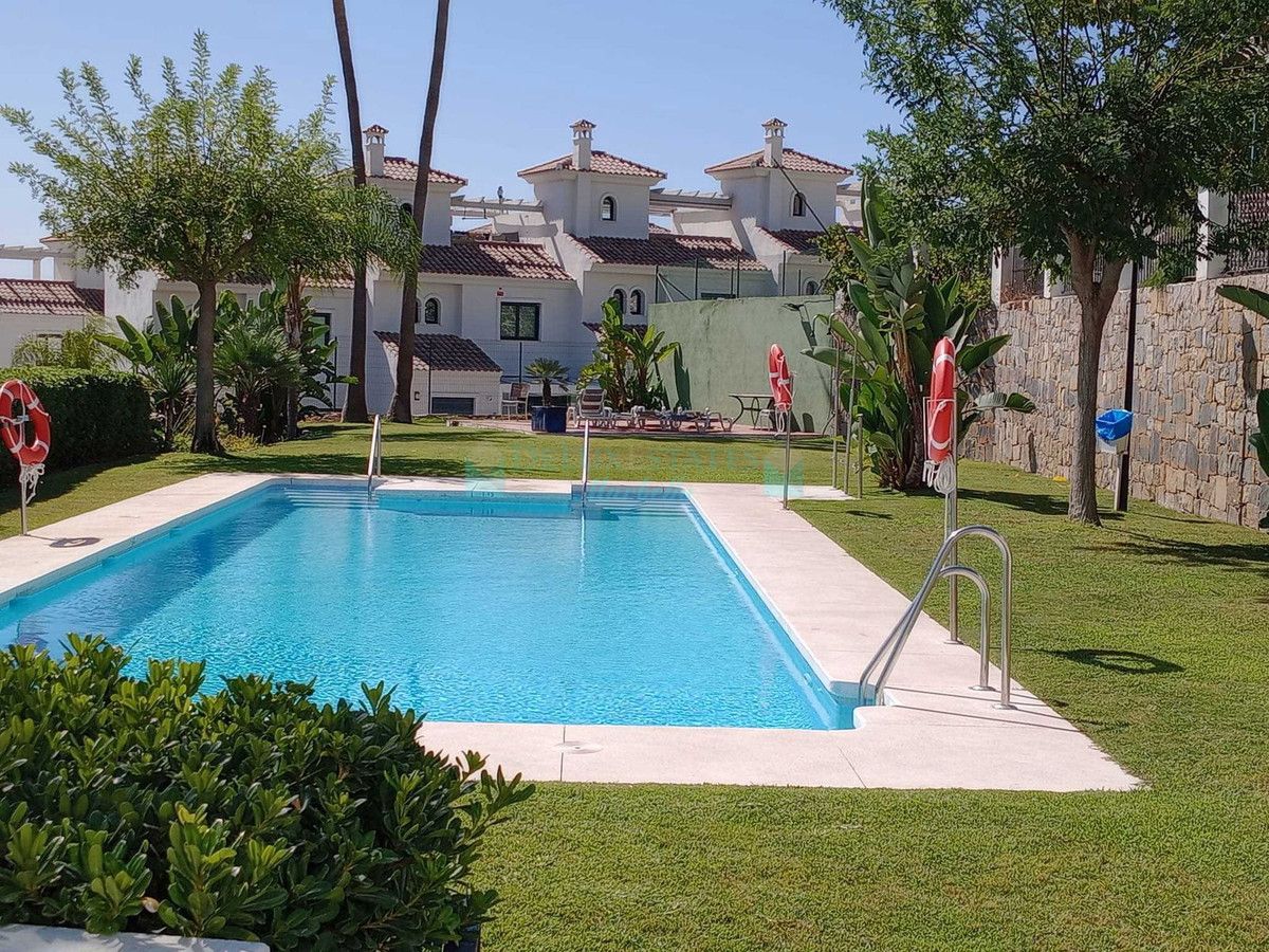 Villa Pareada en venta en Estepona