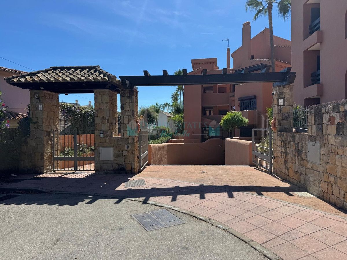 Aparcamiento en venta en Estepona