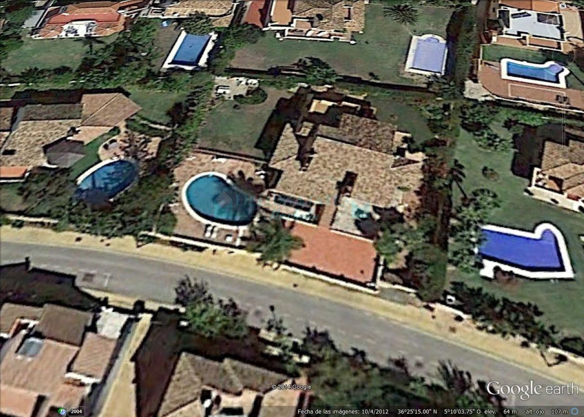 Villa en venta en Estepona