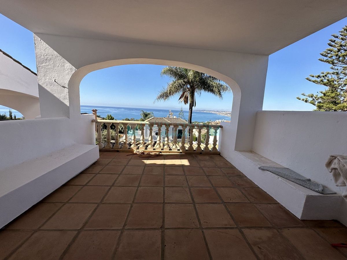 Villa en venta en Estepona