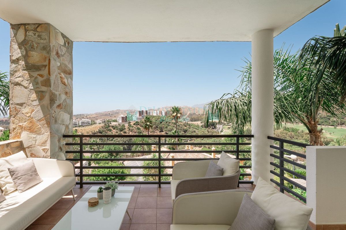 Apartment for sale in El Almendro, Benahavis