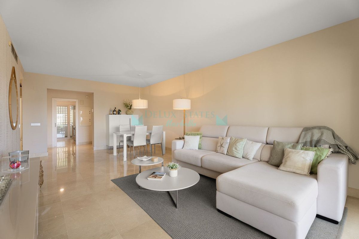 Apartment for sale in El Almendro, Benahavis