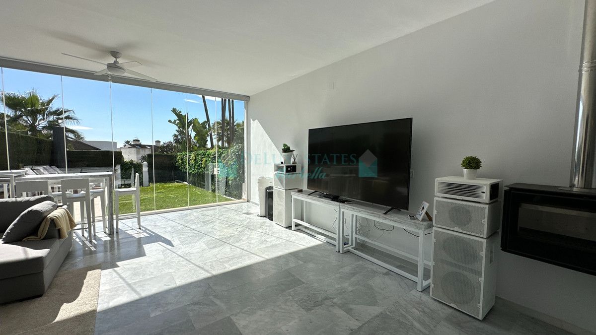 Town House for sale in Estepona