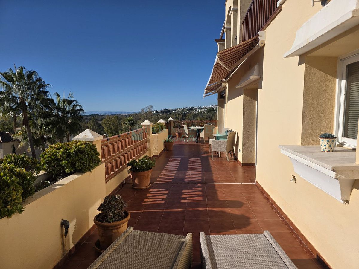 Apartment for sale in Atalaya, Estepona