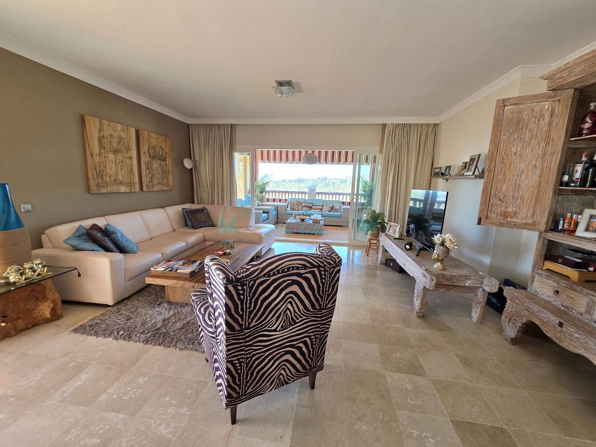 Apartment for sale in Atalaya, Estepona