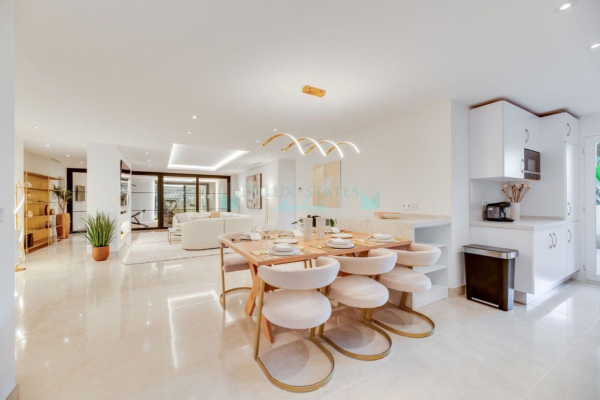 Ground Floor Apartment for sale in Benahavis