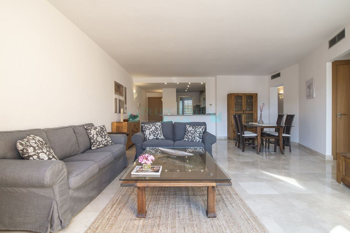 Ático en alquiler en Bel Air, Estepona