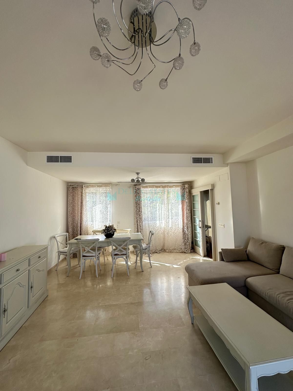 Penthouse for sale in Estepona