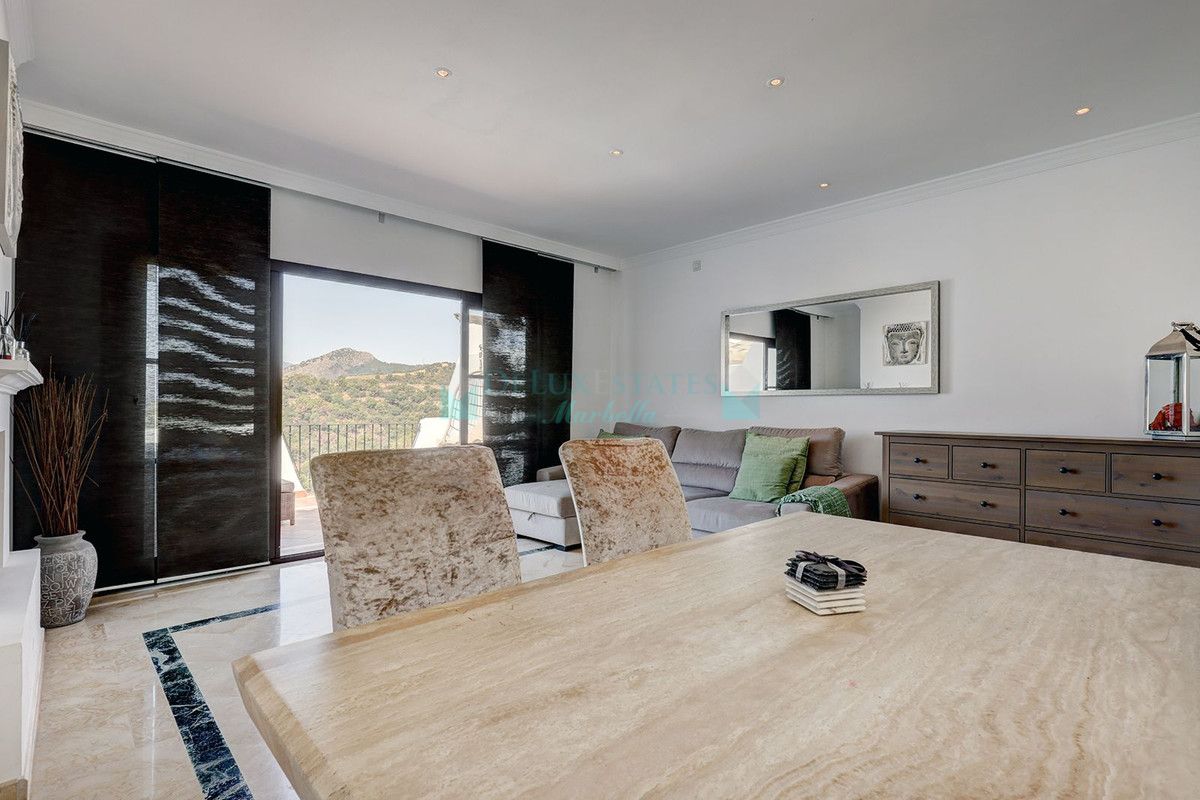 Town House for sale in Los Arqueros, Benahavis