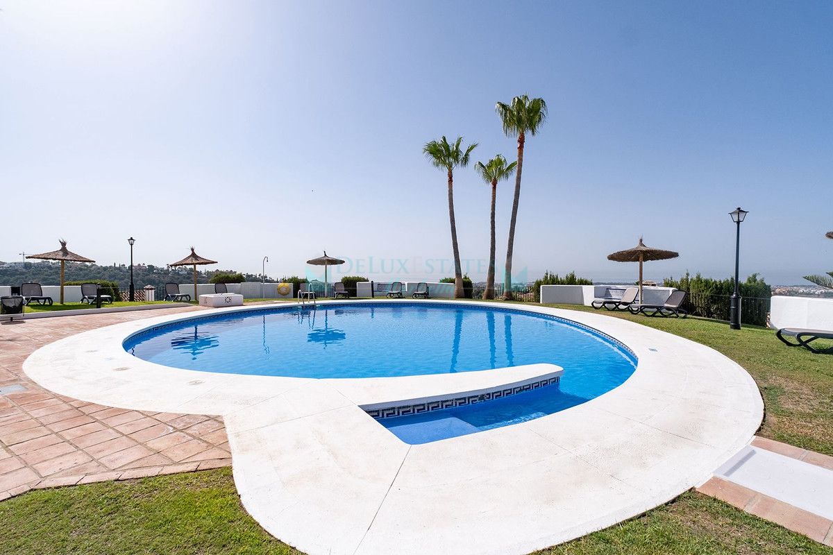 Town House for sale in Los Arqueros, Benahavis