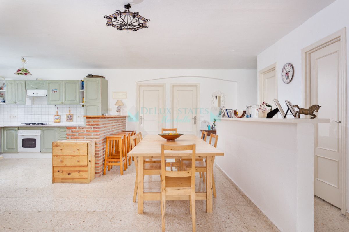 Finca en venta en El Padron, Estepona