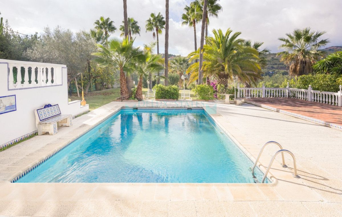 Finca en venta en El Padron, Estepona