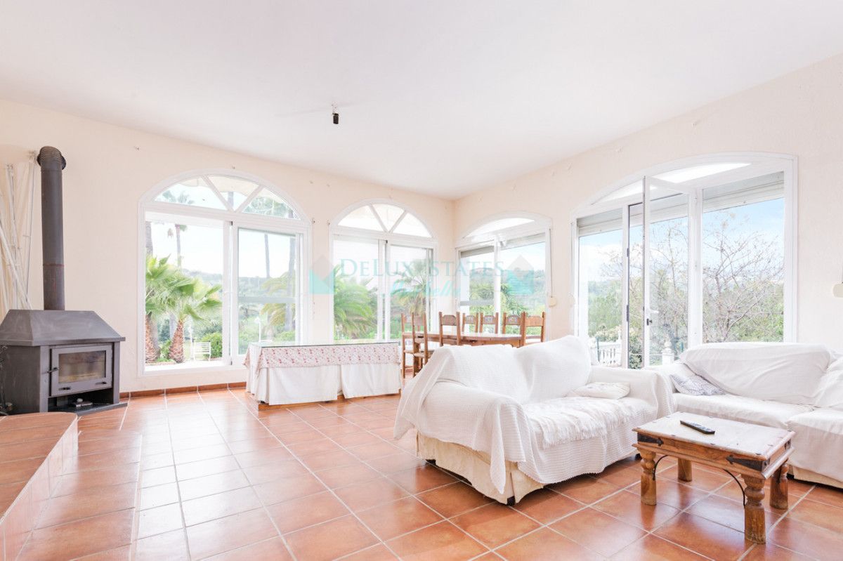 Finca en venta en El Padron, Estepona