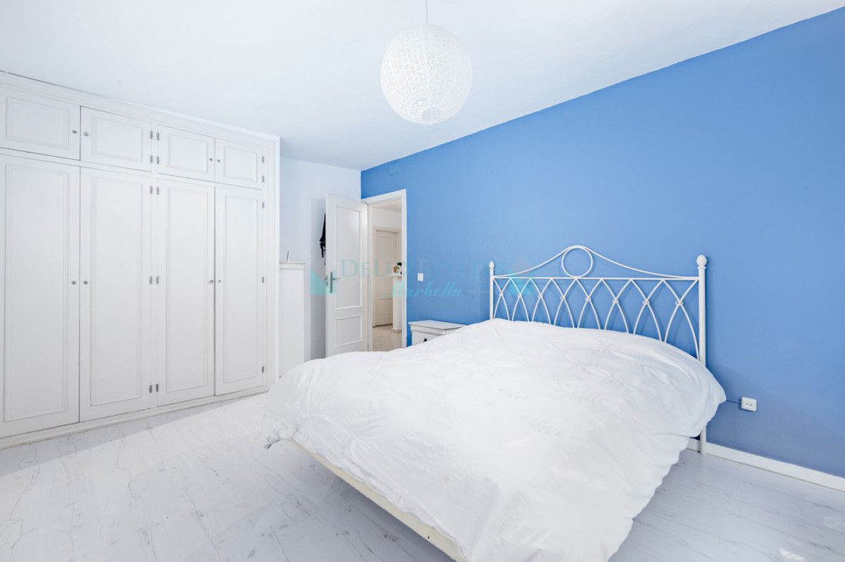 Finca en venta en El Padron, Estepona