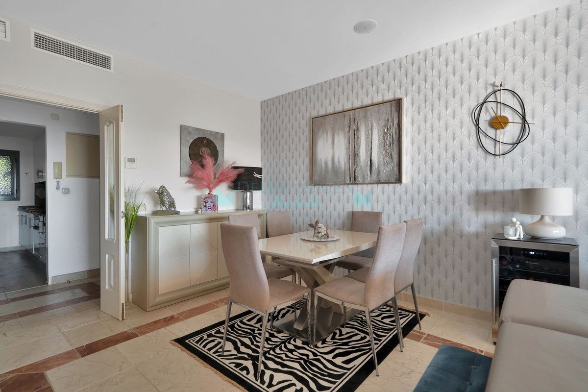 Apartment for sale in Atalaya, Estepona