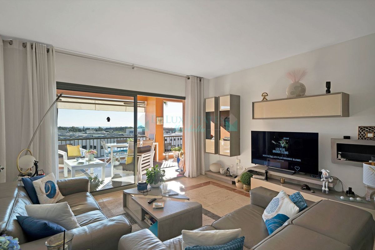 Apartment for sale in Atalaya, Estepona